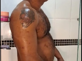 大雕猛男洗硬屌 asian jungle gay sex videos