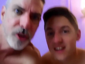 人形犬：Devin Jones与Richard Lennox激烈交媾 渴求下流游戏 asian recent gay sex videos