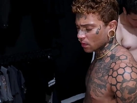 大学兄弟会群P狂欢 best asian gay boy sex videos