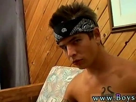 亚洲少年与成熟青年男同色情 我最爱的一件事是... old asian uncle gay sex videos