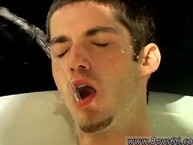 亚裔胖同志被颜射 兄弟会尿尿派对:凯勒布·斯科特! gay sex videos asian latest